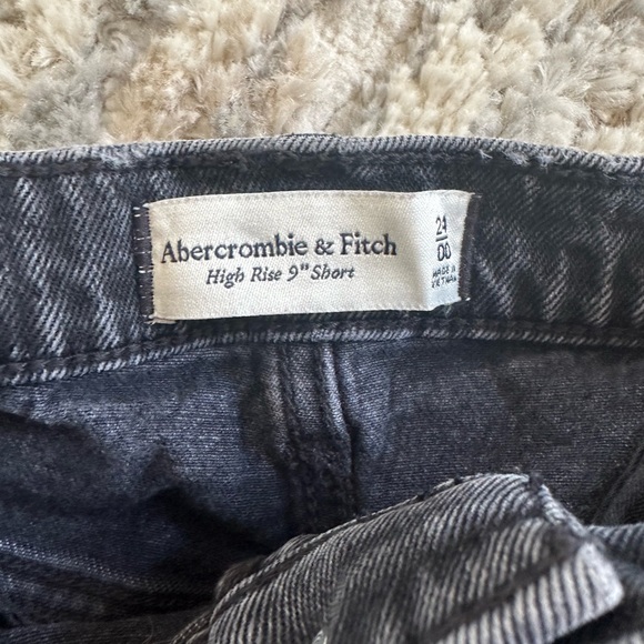 Black Abercrombie shorts - Picture 2 of 3